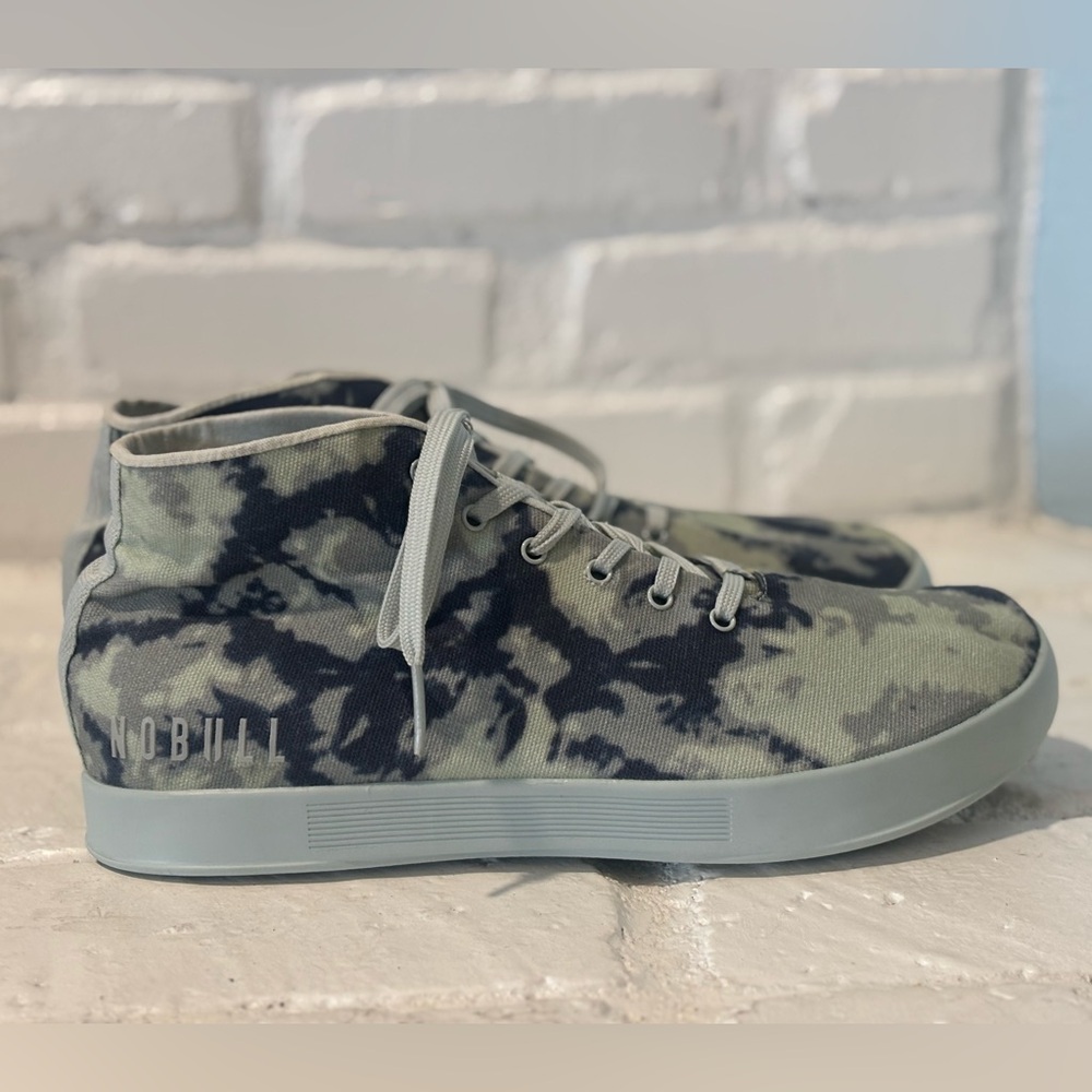 NOBULL Mid-Top CrossFit/Gym shoes in Blue and Gray Camouflage, Men’s size 10.5